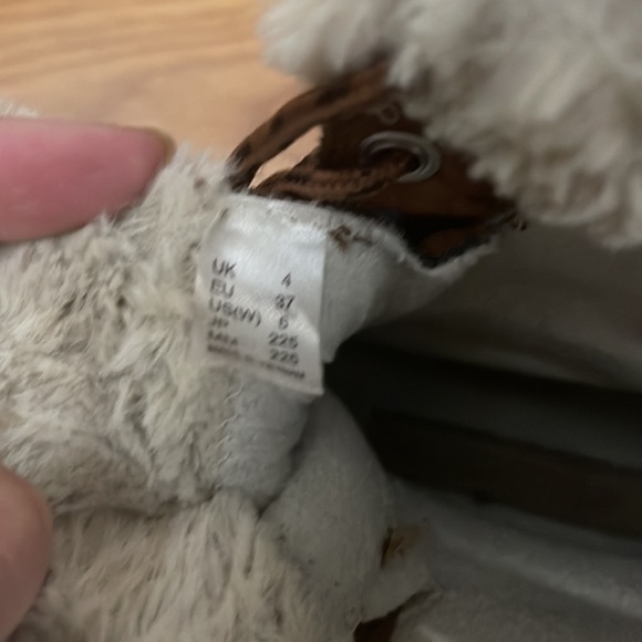 Helly Hansen Ladies Winter Boots - Picture 3 of 6